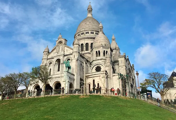 Top 5 Historical Sites You Should Visit in Paris 7 Sacre Coeur de aa